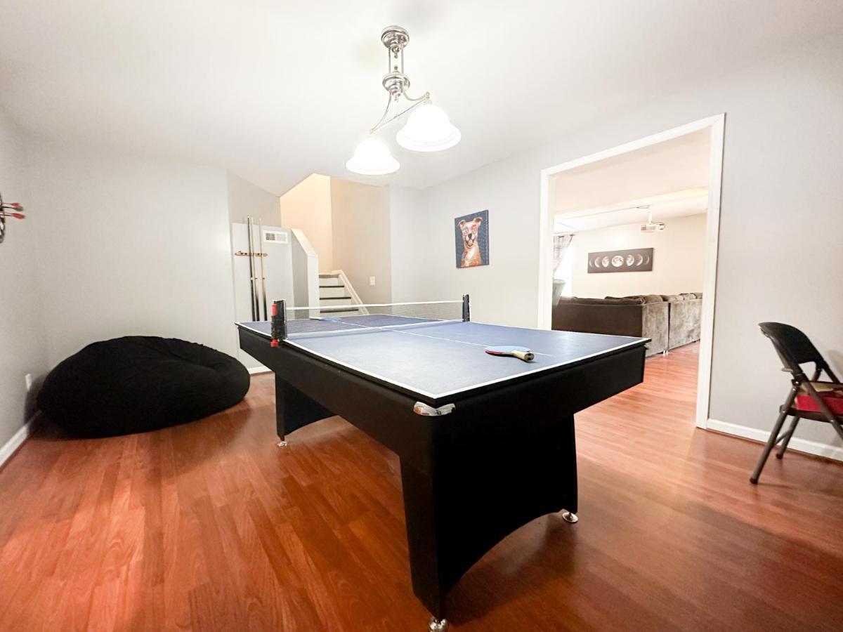 Ferienwohnung Cute 2-Brm Walkout Apt With Pool Table And Theater Lexington Exterior foto