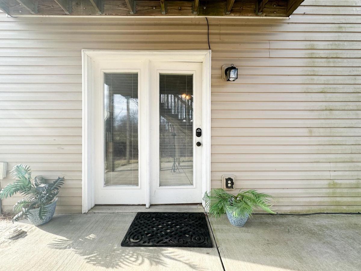 Ferienwohnung Cute 2-Brm Walkout Apt With Pool Table And Theater Lexington Exterior foto